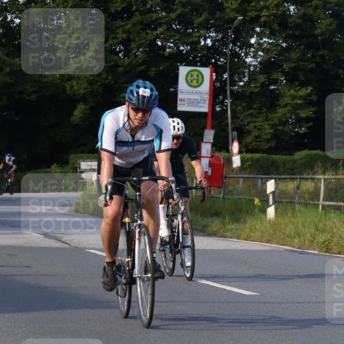 25.08.2024 - Elbe Triathlon Hamburg Fuchs,  Jonas http://msf.ph/oto/6868220 25.08.2024 09:30:22 Radfahren 214, 137, 286, 249, 361 meine-sportfotos.de