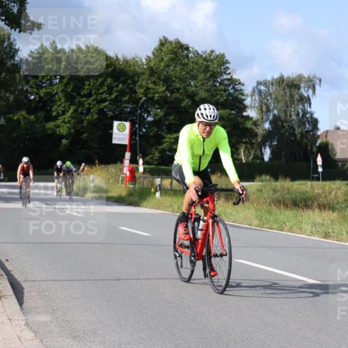 25.08.2024 - Elbe Triathlon Hamburg Fuchs,  Jonas http://msf.ph/oto/6868226 25.08.2024 10:20:41 Radfahren 450, 540, 353, 599, 400, 537 meine-sportfotos.de