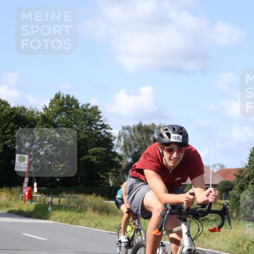 25.08.2024 - Elbe Triathlon Hamburg Fuchs,  Jonas http://msf.ph/oto/6868230 25.08.2024 11:02:59 Radfahren 1685, 1402, 1693, 1606, 1705, 1453 meine-sportfotos.de
