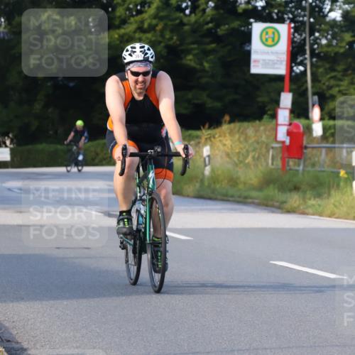 25.08.2024 - Elbe Triathlon Hamburg Fuchs,  Jonas http://msf.ph/oto/6868266 25.08.2024 09:30:26 Radfahren 286, 249, 361, 170, 330 meine-sportfotos.de