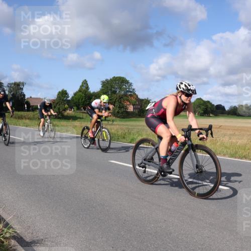 25.08.2024 - Elbe Triathlon Hamburg Fuchs,  Jonas http://msf.ph/oto/6868272 25.08.2024 10:20:44 Radfahren 450, 540, 353, 599, 400, 537, 361 meine-sportfotos.de