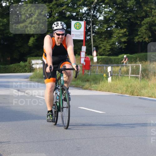 25.08.2024 - Elbe Triathlon Hamburg Fuchs,  Jonas http://msf.ph/oto/6868275 25.08.2024 09:30:26 Radfahren 286, 249, 361, 170, 330 meine-sportfotos.de