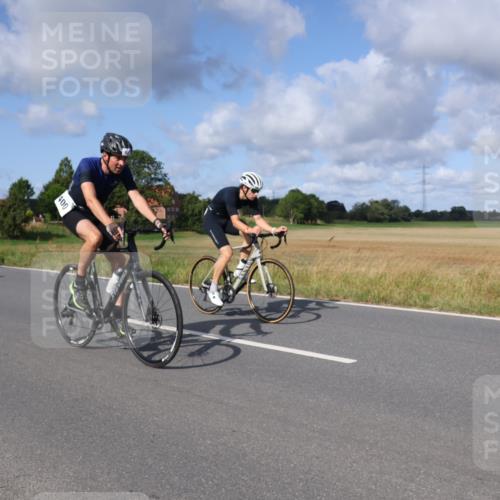 25.08.2024 - Elbe Triathlon Hamburg Fuchs,  Jonas http://msf.ph/oto/6868284 25.08.2024 10:20:45 Radfahren 450, 540, 353, 599, 400, 537, 361 meine-sportfotos.de