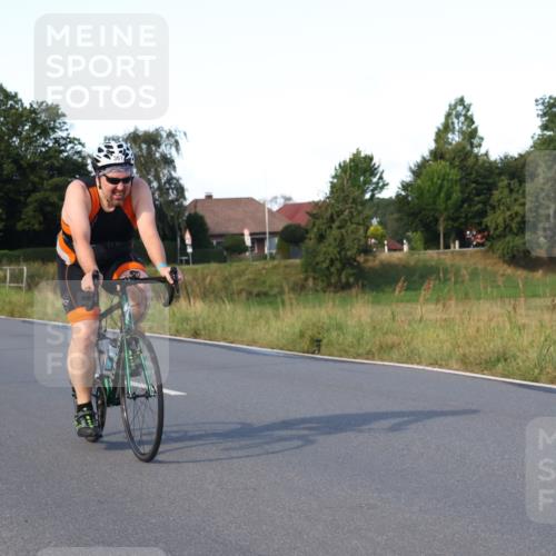 25.08.2024 - Elbe Triathlon Hamburg Fuchs,  Jonas http://msf.ph/oto/6868294 25.08.2024 09:30:27 Radfahren 286, 249, 361, 170, 330 meine-sportfotos.de
