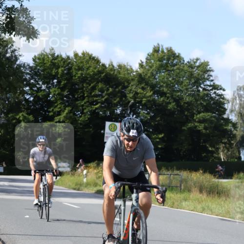 25.08.2024 - Elbe Triathlon Hamburg Fuchs,  Jonas http://msf.ph/oto/6868300 25.08.2024 11:03:07 Radfahren 1453, 1465, 1649, 1442 meine-sportfotos.de