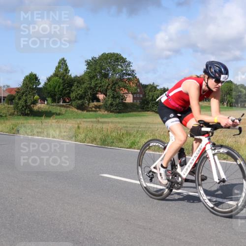 25.08.2024 - Elbe Triathlon Hamburg Fuchs,  Jonas http://msf.ph/oto/6868303 25.08.2024 10:20:46 Radfahren 450, 540, 353, 599, 400, 537, 361 meine-sportfotos.de