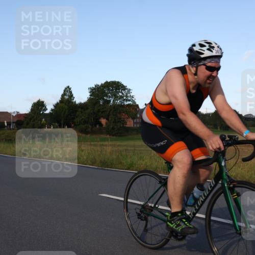 25.08.2024 - Elbe Triathlon Hamburg Fuchs,  Jonas http://msf.ph/oto/6868310 25.08.2024 09:30:27 Radfahren 286, 249, 361, 170, 330 meine-sportfotos.de