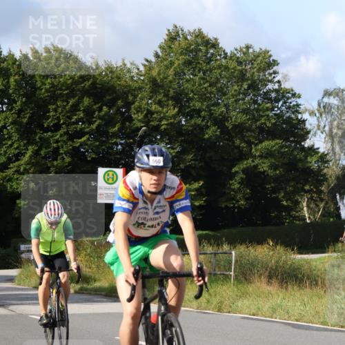 25.08.2024 - Elbe Triathlon Hamburg Fuchs,  Jonas http://msf.ph/oto/6868318 25.08.2024 10:20:56 Radfahren 512, 560, 356, 617, 495, 655, 607, 350 meine-sportfotos.de