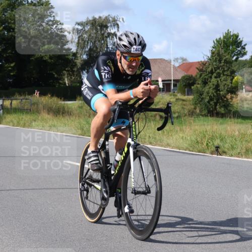 25.08.2024 - Elbe Triathlon Hamburg Fuchs,  Jonas http://msf.ph/oto/6868325 25.08.2024 11:03:14 Radfahren 1649, 1442, 1654, 1531, 1408, 1652 meine-sportfotos.de