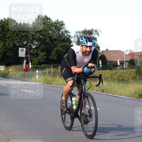25.08.2024 - Elbe Triathlon Hamburg Fuchs,  Jonas http://msf.ph/oto/6868330 25.08.2024 09:30:30 Radfahren 361, 170, 330, 88 meine-sportfotos.de