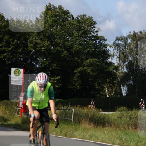 25.08.2024 - Elbe Triathlon Hamburg Fuchs,  Jonas http://msf.ph/oto/6868331 25.08.2024 10:20:56 Radfahren 512, 560, 356, 617, 495, 655, 607, 350 meine-sportfotos.de