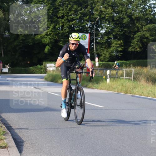 25.08.2024 - Elbe Triathlon Hamburg Fuchs,  Jonas http://msf.ph/oto/6868343 25.08.2024 09:30:32 Radfahren 361, 170, 330, 88 meine-sportfotos.de
