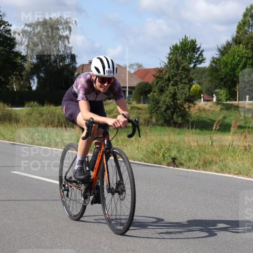 25.08.2024 - Elbe Triathlon Hamburg Fuchs,  Jonas http://msf.ph/oto/6868344 25.08.2024 11:03:15 Radfahren 1442, 1654, 1531, 1408, 1652 meine-sportfotos.de