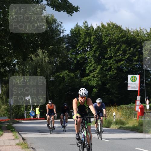 25.08.2024 - Elbe Triathlon Hamburg Fuchs,  Jonas http://msf.ph/oto/6868347 25.08.2024 10:20:58 Radfahren 512, 560, 356, 617, 495, 655, 607, 350, 487 meine-sportfotos.de