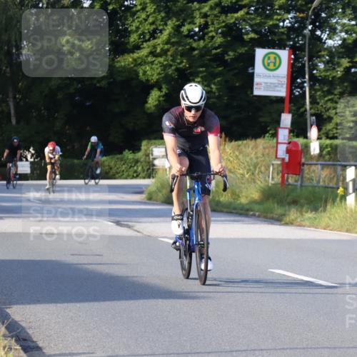 25.08.2024 - Elbe Triathlon Hamburg Fuchs,  Jonas http://msf.ph/oto/6868359 25.08.2024 09:30:35 Radfahren 170, 330, 88, 250, 70 meine-sportfotos.de