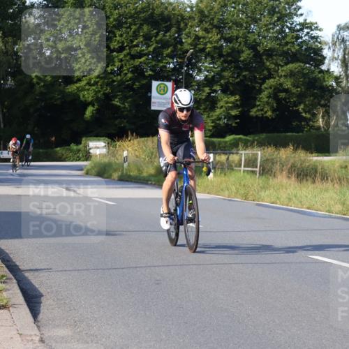 25.08.2024 - Elbe Triathlon Hamburg Fuchs,  Jonas http://msf.ph/oto/6868371 25.08.2024 09:30:35 Radfahren 170, 330, 88, 250, 70 meine-sportfotos.de