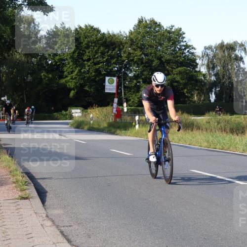 25.08.2024 - Elbe Triathlon Hamburg Fuchs,  Jonas http://msf.ph/oto/6868380 25.08.2024 09:30:35 Radfahren 170, 330, 88, 250, 70 meine-sportfotos.de