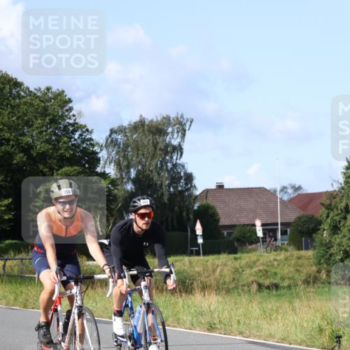 25.08.2024 - Elbe Triathlon Hamburg Fuchs,  Jonas http://msf.ph/oto/6868385 25.08.2024 10:21:01 Radfahren 560, 356, 617, 495, 655, 607, 350, 487, 619, 344 meine-sportfotos.de