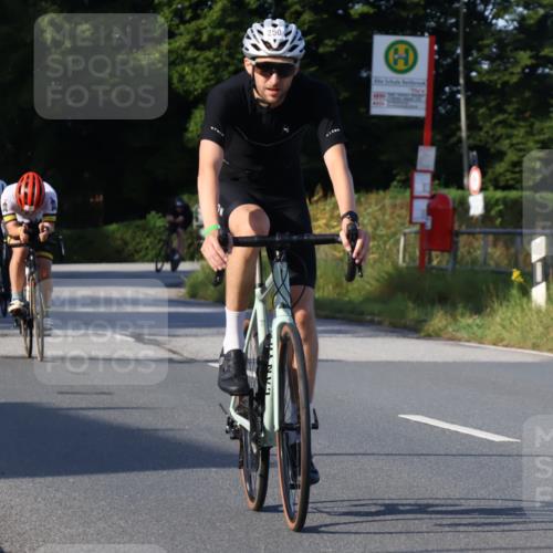 25.08.2024 - Elbe Triathlon Hamburg Fuchs,  Jonas http://msf.ph/oto/6868393 25.08.2024 09:30:39 Radfahren 88, 250, 70, 44, 304, 362 meine-sportfotos.de