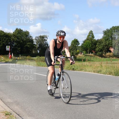 25.08.2024 - Elbe Triathlon Hamburg Fuchs,  Jonas http://msf.ph/oto/6868403 25.08.2024 11:03:26 Radfahren 1698, 1626, 1619 meine-sportfotos.de