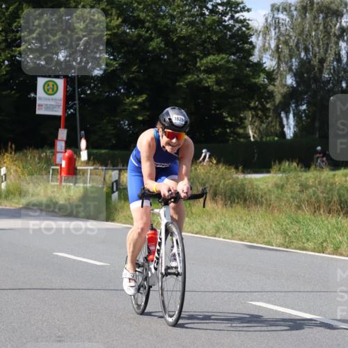 25.08.2024 - Elbe Triathlon Hamburg Fuchs,  Jonas http://msf.ph/oto/6868409 25.08.2024 11:03:29 Radfahren 1698, 1626, 1619, 1608 meine-sportfotos.de