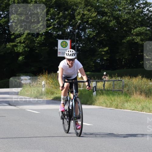 25.08.2024 - Elbe Triathlon Hamburg Fuchs,  Jonas http://msf.ph/oto/6868435 25.08.2024 11:03:31 Radfahren 1698, 1626, 1619, 1608, 1680 meine-sportfotos.de