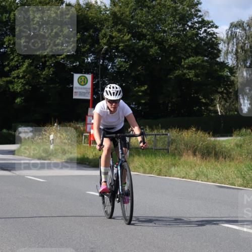 25.08.2024 - Elbe Triathlon Hamburg Fuchs,  Jonas http://msf.ph/oto/6868439 25.08.2024 11:03:31 Radfahren 1698, 1626, 1619, 1608, 1680 meine-sportfotos.de