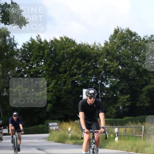 25.08.2024 - Elbe Triathlon Hamburg Fuchs,  Jonas http://msf.ph/oto/6868440 25.08.2024 10:21:10 Radfahren 487, 619, 344, 647, 639, 583, 632, 592 meine-sportfotos.de