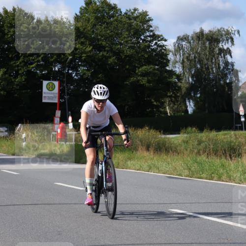 25.08.2024 - Elbe Triathlon Hamburg Fuchs,  Jonas http://msf.ph/oto/6868444 25.08.2024 11:03:31 Radfahren 1698, 1626, 1619, 1608, 1680 meine-sportfotos.de