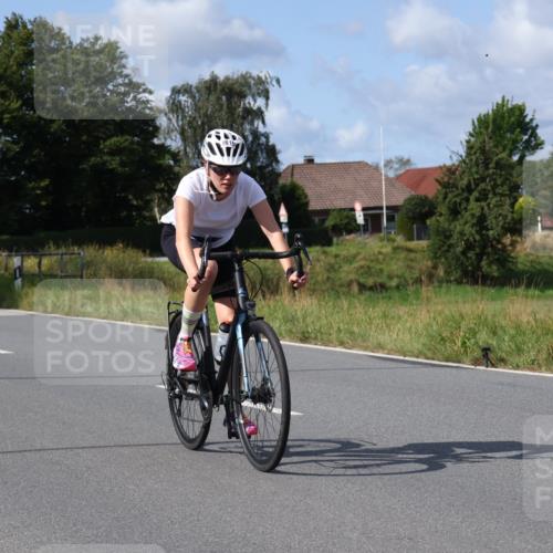 25.08.2024 - Elbe Triathlon Hamburg Fuchs,  Jonas http://msf.ph/oto/6868453 25.08.2024 11:03:31 Radfahren 1698, 1626, 1619, 1608, 1680 meine-sportfotos.de