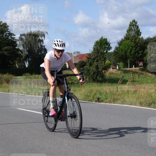 25.08.2024 - Elbe Triathlon Hamburg Fuchs,  Jonas http://msf.ph/oto/6868458 25.08.2024 11:03:32 Radfahren 1626, 1619, 1608, 1680 meine-sportfotos.de