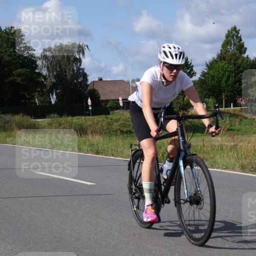 25.08.2024 - Elbe Triathlon Hamburg Fuchs,  Jonas http://msf.ph/oto/6868464 25.08.2024 11:03:32 Radfahren 1626, 1619, 1608, 1680 meine-sportfotos.de