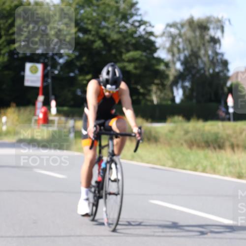 25.08.2024 - Elbe Triathlon Hamburg Fuchs,  Jonas http://msf.ph/oto/6868477 25.08.2024 11:03:36 Radfahren 1619, 1608, 1680, 1703 meine-sportfotos.de