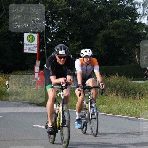 25.08.2024 - Elbe Triathlon Hamburg Fuchs,  Jonas http://msf.ph/oto/6868481 25.08.2024 10:21:14 Radfahren 647, 639, 583, 632, 592, 273 meine-sportfotos.de