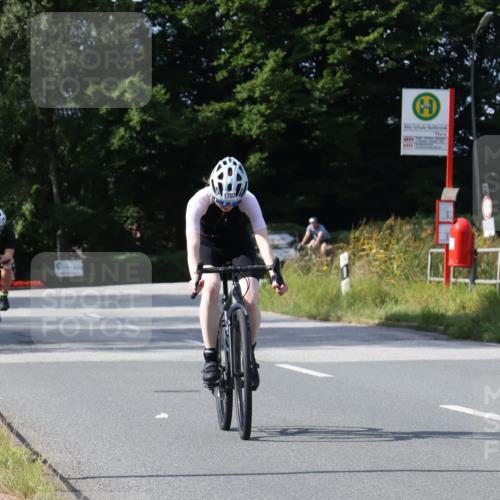 25.08.2024 - Elbe Triathlon Hamburg Fuchs,  Jonas http://msf.ph/oto/6868517 25.08.2024 11:03:40 Radfahren 1608, 1680, 1703, 1656 meine-sportfotos.de