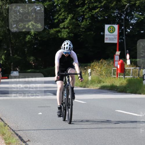 25.08.2024 - Elbe Triathlon Hamburg Fuchs,  Jonas http://msf.ph/oto/6868520 25.08.2024 11:03:40 Radfahren 1608, 1680, 1703, 1656 meine-sportfotos.de