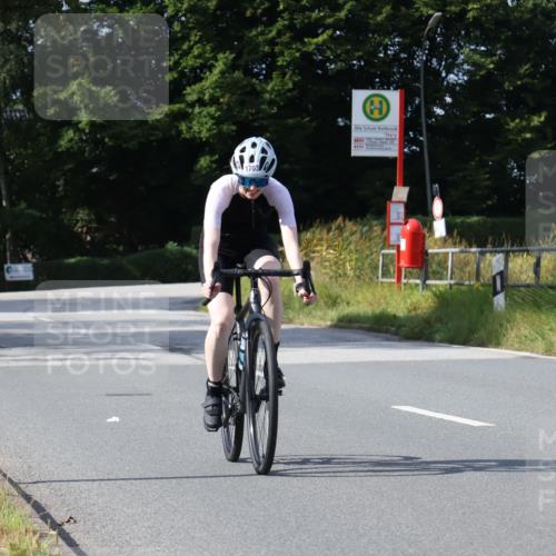 25.08.2024 - Elbe Triathlon Hamburg Fuchs,  Jonas http://msf.ph/oto/6868524 25.08.2024 11:03:40 Radfahren 1608, 1680, 1703, 1656 meine-sportfotos.de