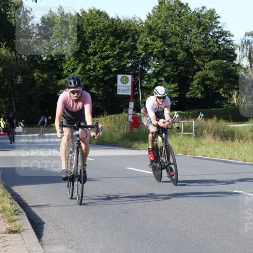 25.08.2024 - Elbe Triathlon Hamburg Fuchs,  Jonas http://msf.ph/oto/6868526 25.08.2024 09:30:57 Radfahren 438, 383, 145, 400, 254 meine-sportfotos.de