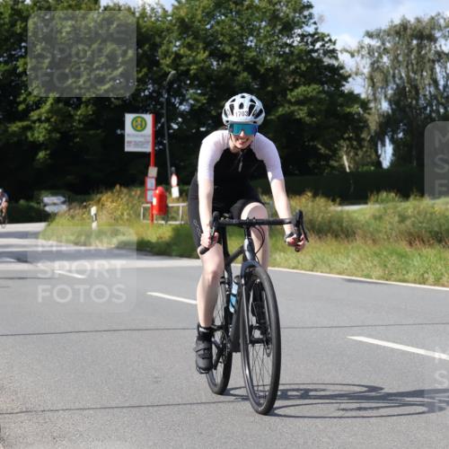 25.08.2024 - Elbe Triathlon Hamburg Fuchs,  Jonas http://msf.ph/oto/6868529 25.08.2024 11:03:41 Radfahren 1608, 1680, 1703, 1656 meine-sportfotos.de