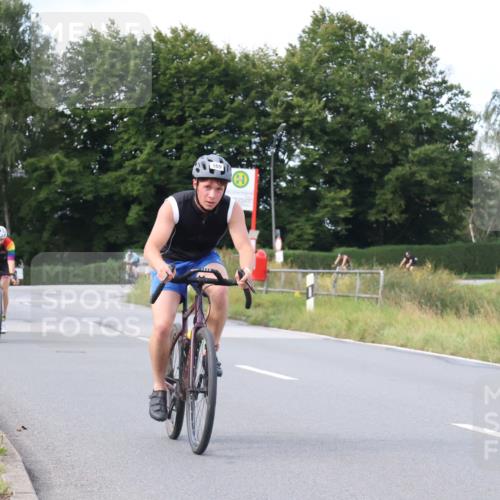 25.08.2024 - Elbe Triathlon Hamburg Fuchs,  Jonas http://msf.ph/oto/6868533 25.08.2024 10:21:22 Radfahren 273, 569, 659, 556, 613 meine-sportfotos.de