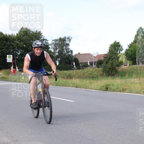 25.08.2024 - Elbe Triathlon Hamburg Fuchs,  Jonas http://msf.ph/oto/6868544 25.08.2024 10:21:23 Radfahren 273, 569, 659, 556, 613, 554 meine-sportfotos.de