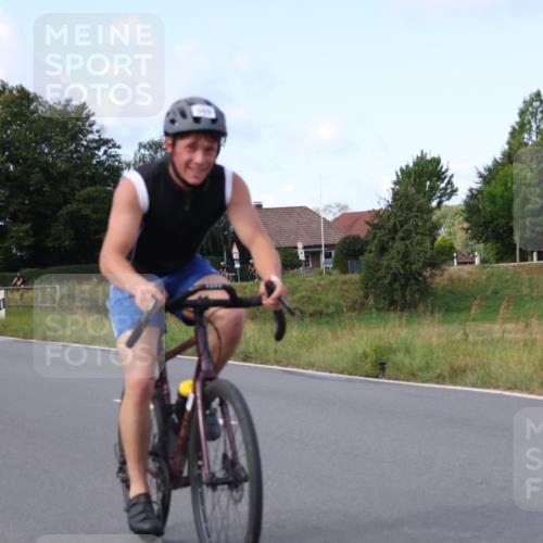 25.08.2024 - Elbe Triathlon Hamburg Fuchs,  Jonas http://msf.ph/oto/6868546 25.08.2024 10:21:23 Radfahren 273, 569, 659, 556, 613, 554 meine-sportfotos.de