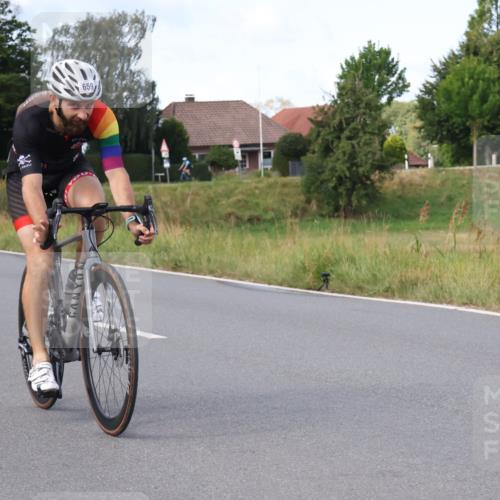 25.08.2024 - Elbe Triathlon Hamburg Fuchs,  Jonas http://msf.ph/oto/6868559 25.08.2024 10:21:24 Radfahren 569, 659, 556, 613, 554 meine-sportfotos.de