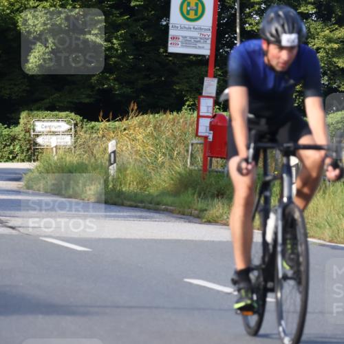 25.08.2024 - Elbe Triathlon Hamburg Fuchs,  Jonas http://msf.ph/oto/6868567 25.08.2024 09:31:01 Radfahren 383, 145, 400, 254, 271, 67, 113 meine-sportfotos.de