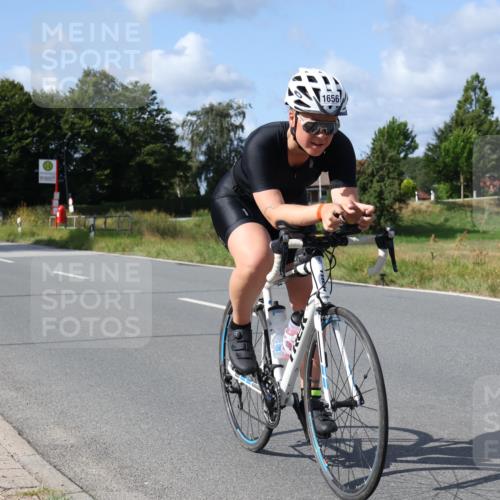 25.08.2024 - Elbe Triathlon Hamburg Fuchs,  Jonas http://msf.ph/oto/6868568 25.08.2024 11:03:44 Radfahren 1703, 1656, 787 meine-sportfotos.de