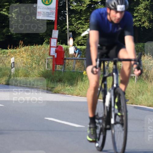 25.08.2024 - Elbe Triathlon Hamburg Fuchs,  Jonas http://msf.ph/oto/6868570 25.08.2024 09:31:01 Radfahren 383, 145, 400, 254, 271, 67, 113 meine-sportfotos.de