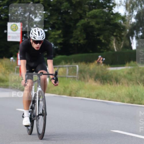 25.08.2024 - Elbe Triathlon Hamburg Fuchs,  Jonas http://msf.ph/oto/6868588 25.08.2024 10:21:27 Radfahren 569, 659, 556, 613, 554, 357, 476 meine-sportfotos.de