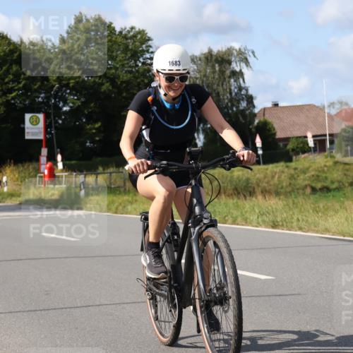 25.08.2024 - Elbe Triathlon Hamburg Fuchs,  Jonas http://msf.ph/oto/6868609 25.08.2024 11:03:54 Radfahren 787, 1683, 1441, 1697 meine-sportfotos.de