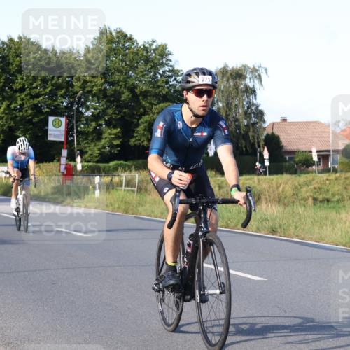 25.08.2024 - Elbe Triathlon Hamburg Fuchs,  Jonas http://msf.ph/oto/6868611 25.08.2024 09:31:05 Radfahren 400, 254, 271, 67, 113, 136, 187, 257, 302 meine-sportfotos.de