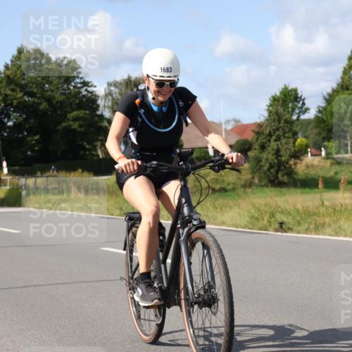 25.08.2024 - Elbe Triathlon Hamburg Fuchs,  Jonas http://msf.ph/oto/6868614 25.08.2024 11:03:54 Radfahren 787, 1683, 1441, 1697 meine-sportfotos.de